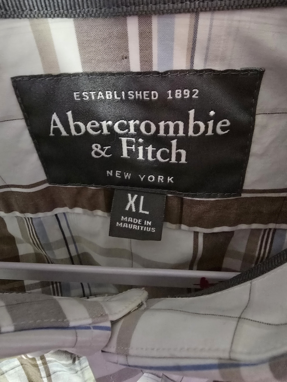 Abercrombie & Fitch Men's XL Plaid Button-Up Shirt NWOT